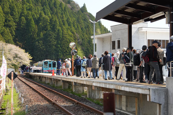 樽見鉄道 ハイモ330形 樽見駅